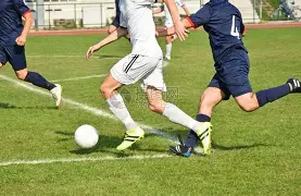 爱游戏体育- 安徽踢嗨足球比赛作文400字简单 