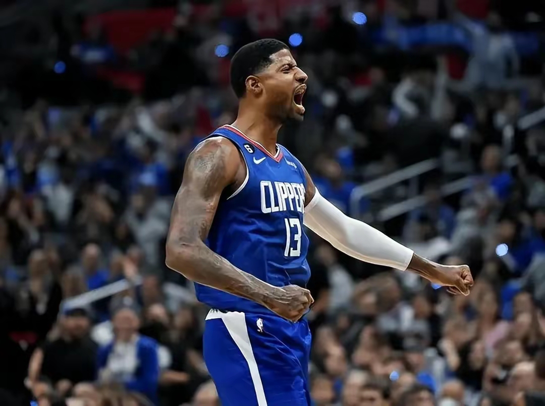 爱游戏体育-包含拳击季后赛焦点战：岭东迅豹队翻盘塞北巨龙队，外线火力全开。冲刺阶段不容有失的词条