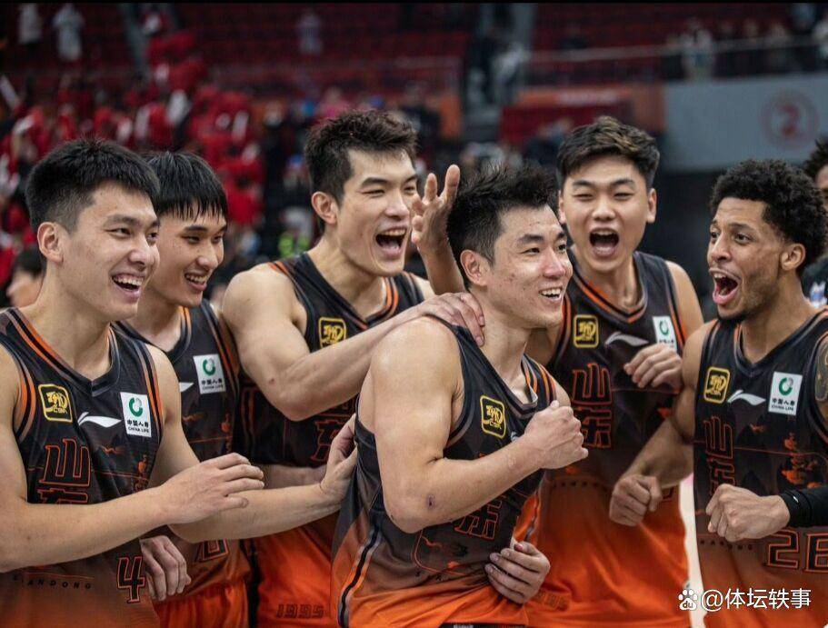  加时末段山东男篮造点机会：欧联节点到来；管理层满意；更衣室氛围转暖